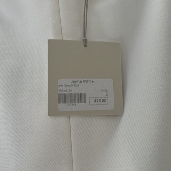 Tibi size 2 skirt in Ivory with metal detail - Picture 3 of 5